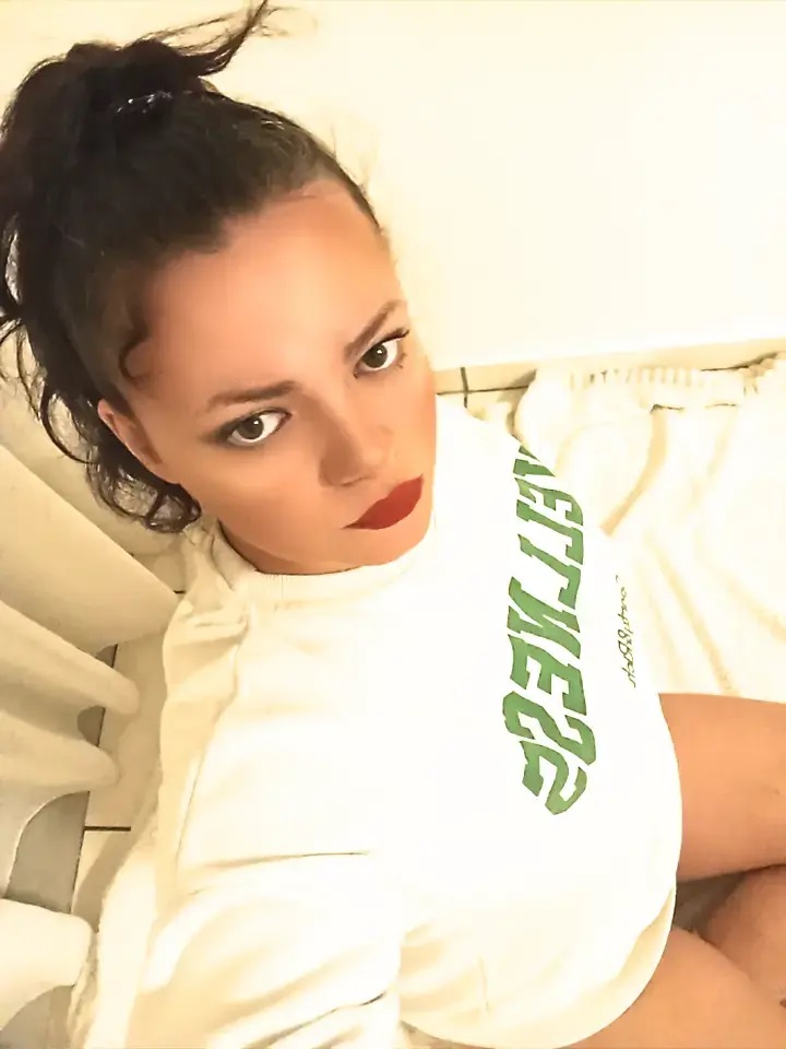 Κάλεσέ με από τις 9 το πρωί έως τις 3 μετά τα μεσάνυχτα. Bill – Prive – Κέντρο Αθήνας