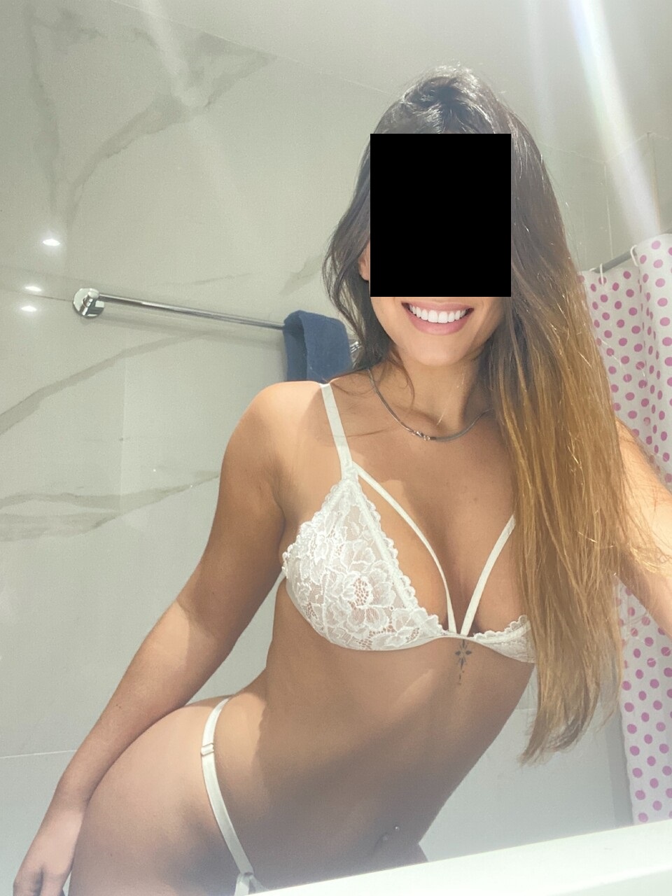 Προσφέρω ερωτική ψυχαγωγία σε ευγενικούς κυρίους και το βραδυ.