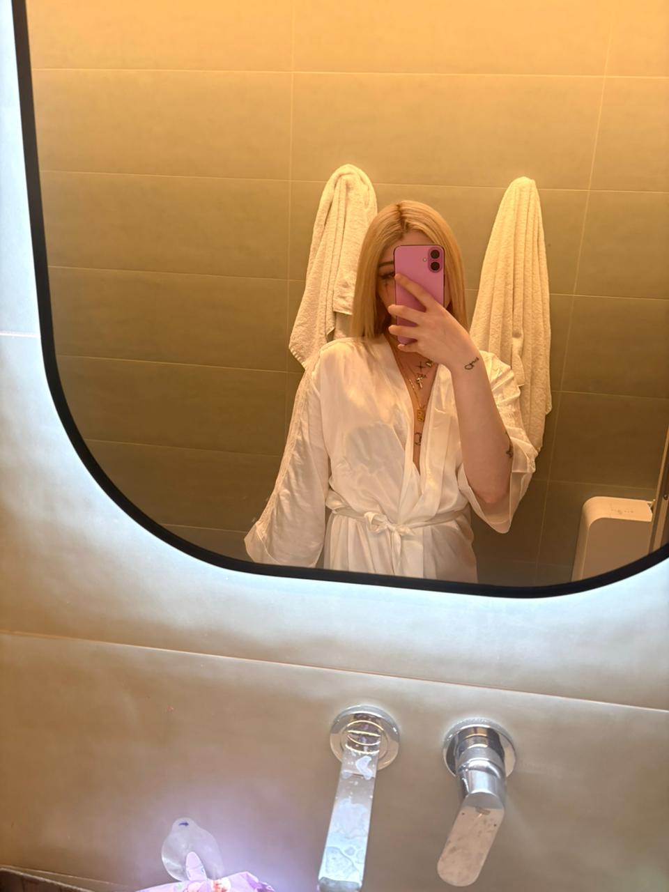 Carol, ευγενικό δροσερό κορίτσι