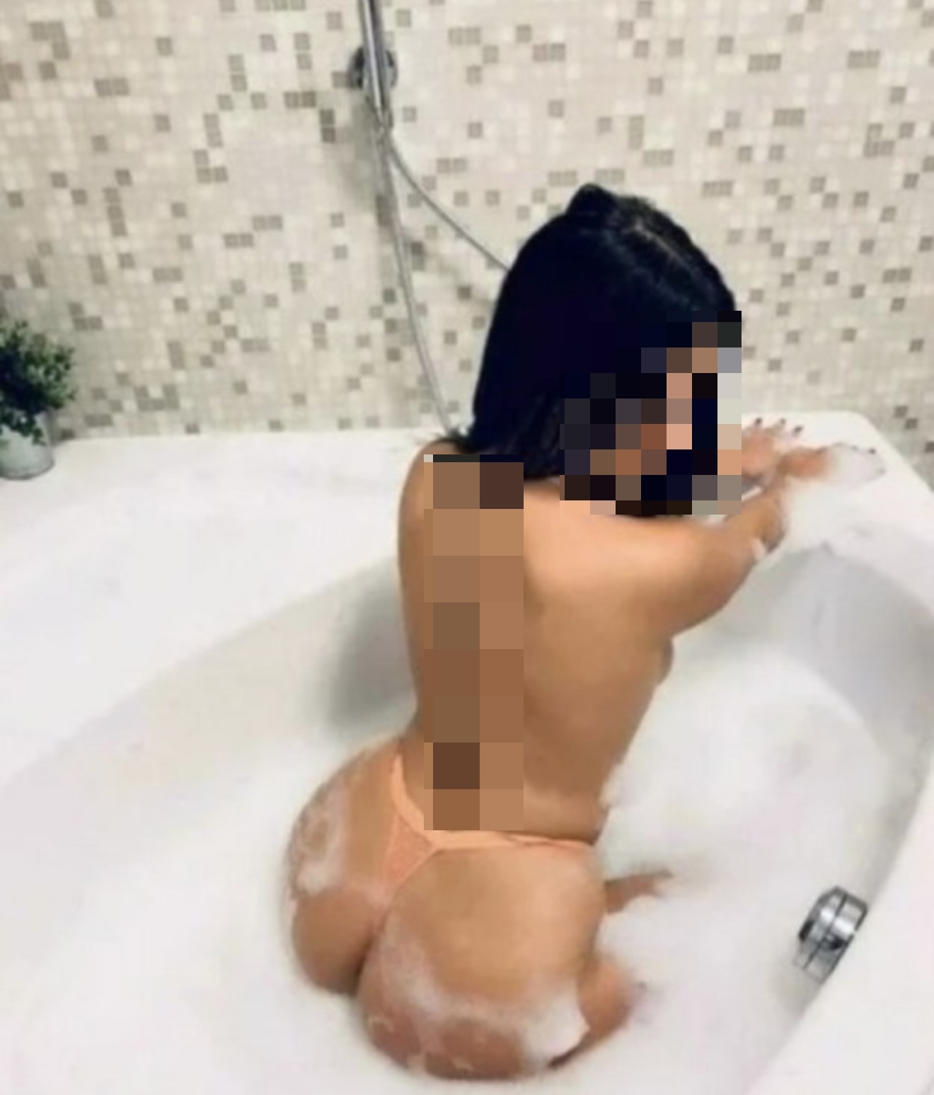 indipended escort και άργά μέσα στη νύχτα..